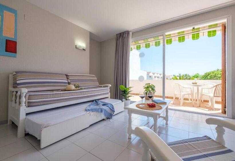 Apartamentos Estival Park