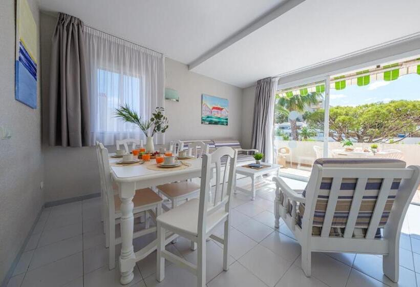 Apartamentos Estival Park