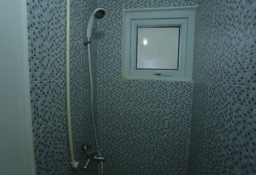 בית מלון כפרי Oyo 92318 Elis Rooms