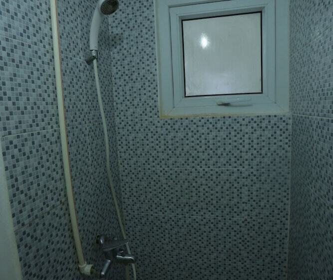 בית מלון כפרי Oyo 92318 Elis Rooms