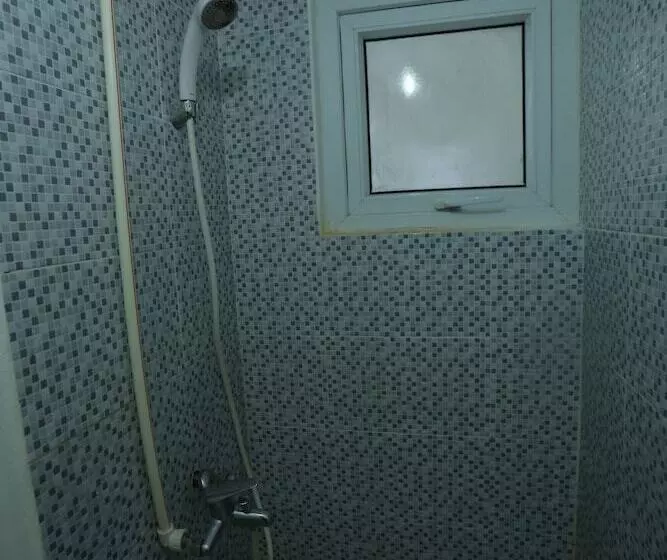 ホテル Oyo 92318 Elis Rooms