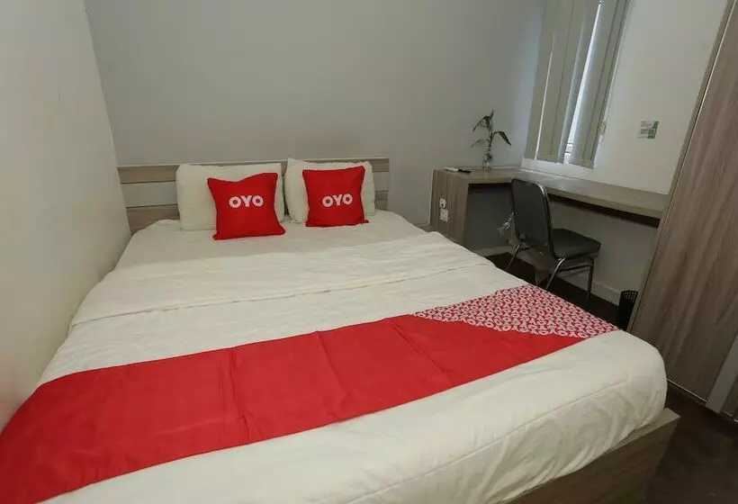 ホテル Oyo 92318 Elis Rooms