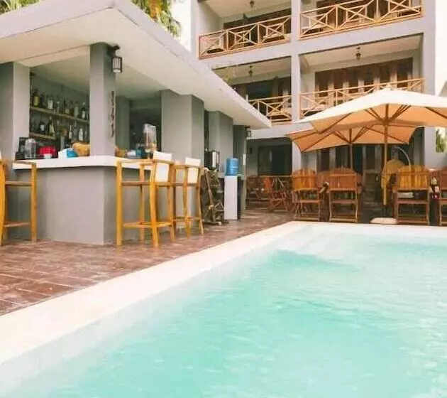 Hotelli Pili Pili Nautica