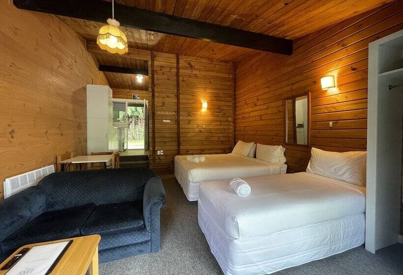 酒店 Lakes Lodge Okataina