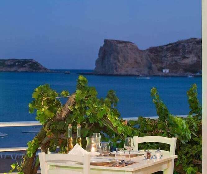 בית מלון כפרי Delfini Beach