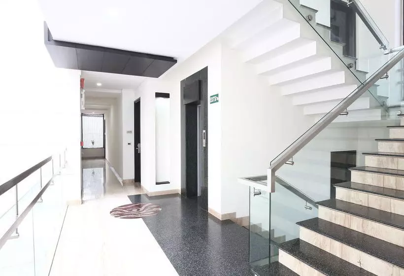 Fabhotel New Friends Colony