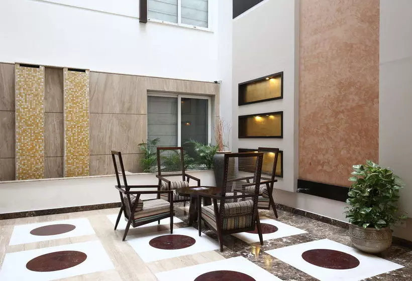 Fabhotel New Friends Colony