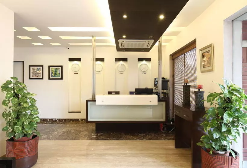 Fabhotel New Friends Colony