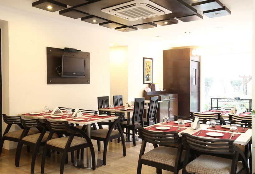 Fabhotel New Friends Colony