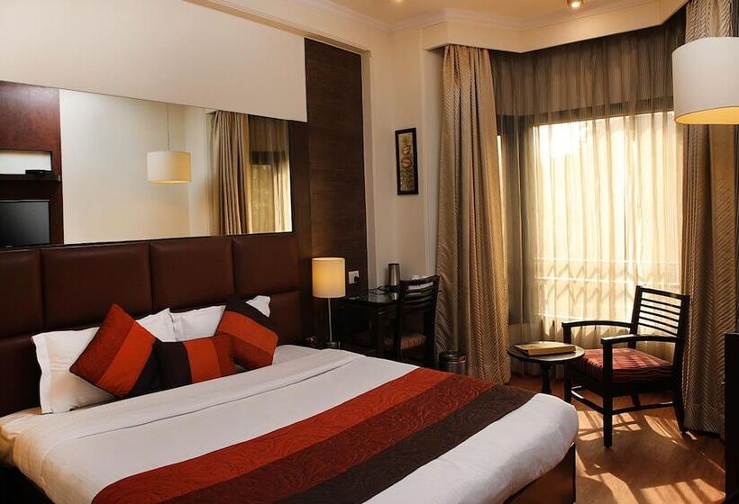 בית מלון כפרי Ahuja Residency Cyber City Ii