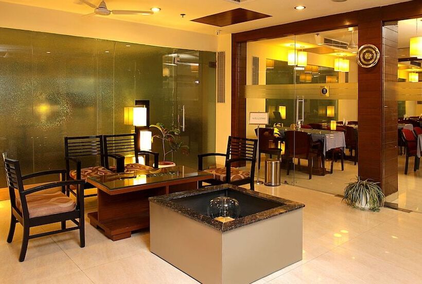 בית מלון כפרי Ahuja Residency Cyber City Ii