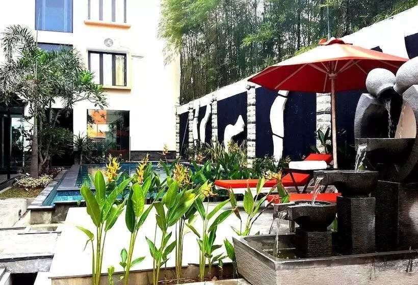 هتل Argya Santi Suites And Villas