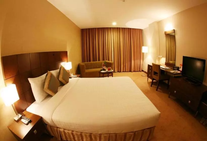Aurora Hotel Plaza