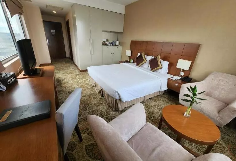 Aurora Hotel Plaza
