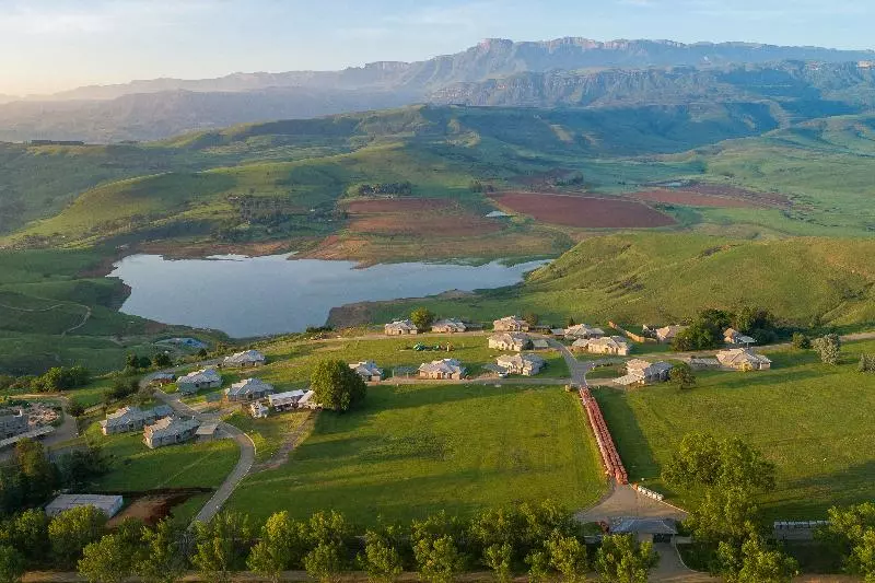 Hotelli Cayley Mountain Resort