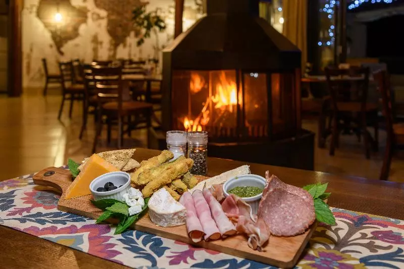 Hotelli Cayley Mountain Resort