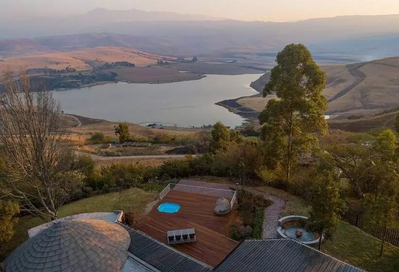 Hotelli Cayley Mountain Resort