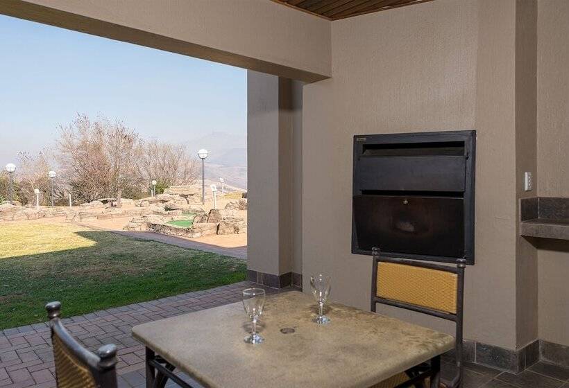 酒店 Cayley Mountain Resort