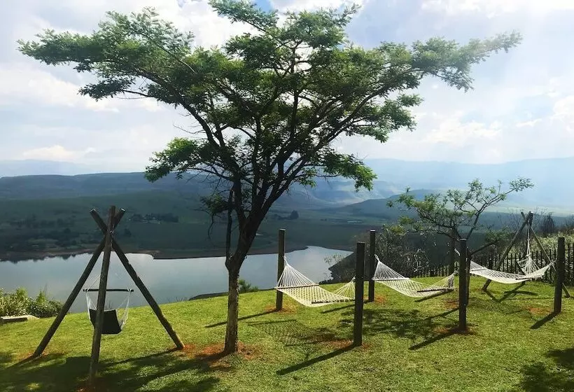 Hotelli Cayley Mountain Resort