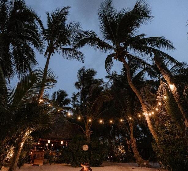 בית מלון כפרי Diamante K Inside Tulum National Park