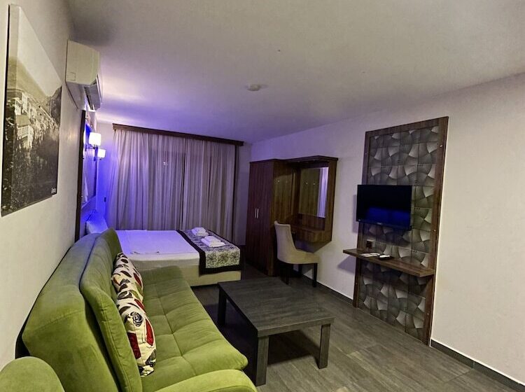 فندق Dolphin Apart &