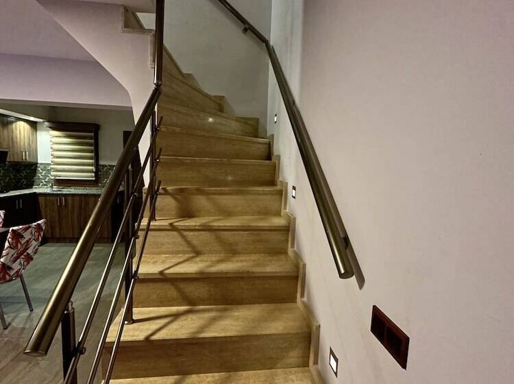 فندق Dolphin Apart &