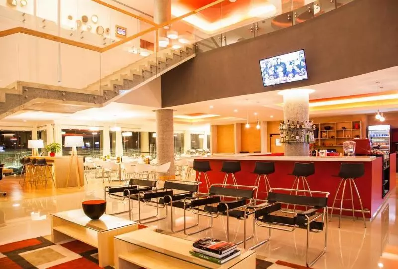 Hotelli Fiesta Inn Queretaro Centro Sur