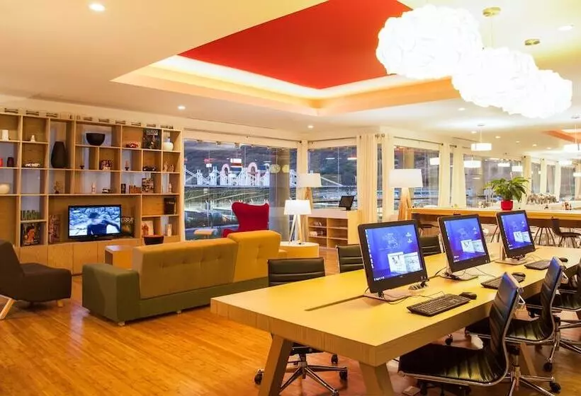 Hotelli Fiesta Inn Queretaro Centro Sur