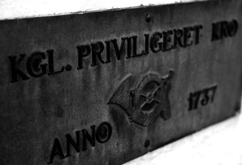 فندق Fladbro Kro