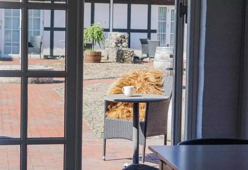 ホテル Fladbro Kro