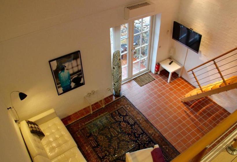 فندق Fladbro Kro