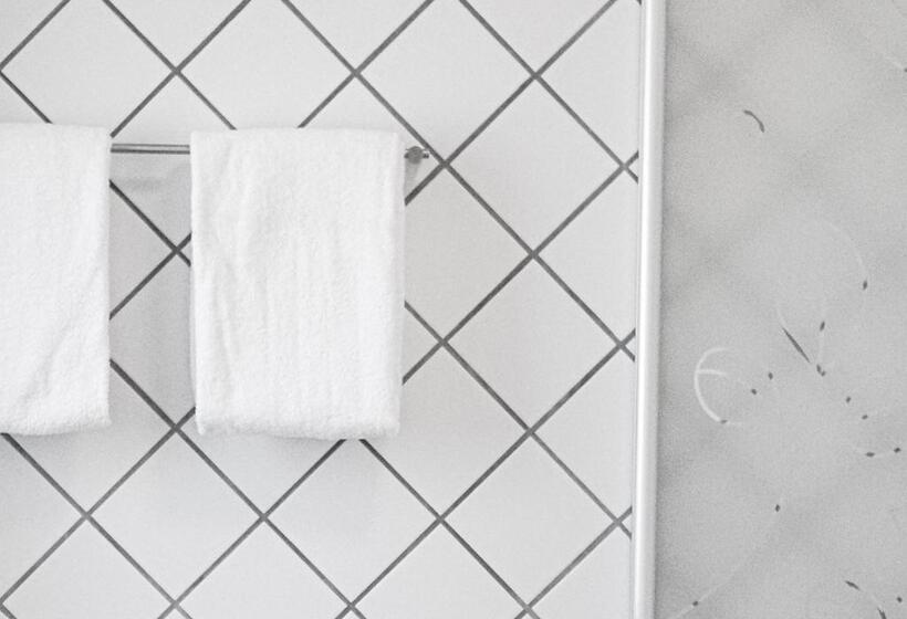 فندق Fladbro Kro