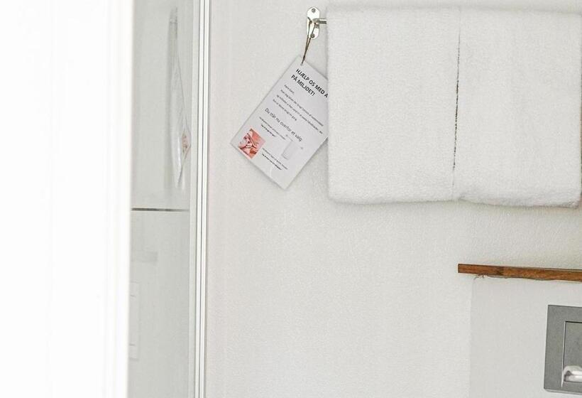 فندق Fladbro Kro