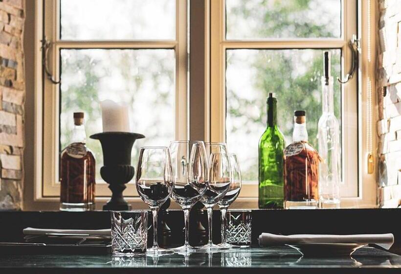 فندق Fladbro Kro