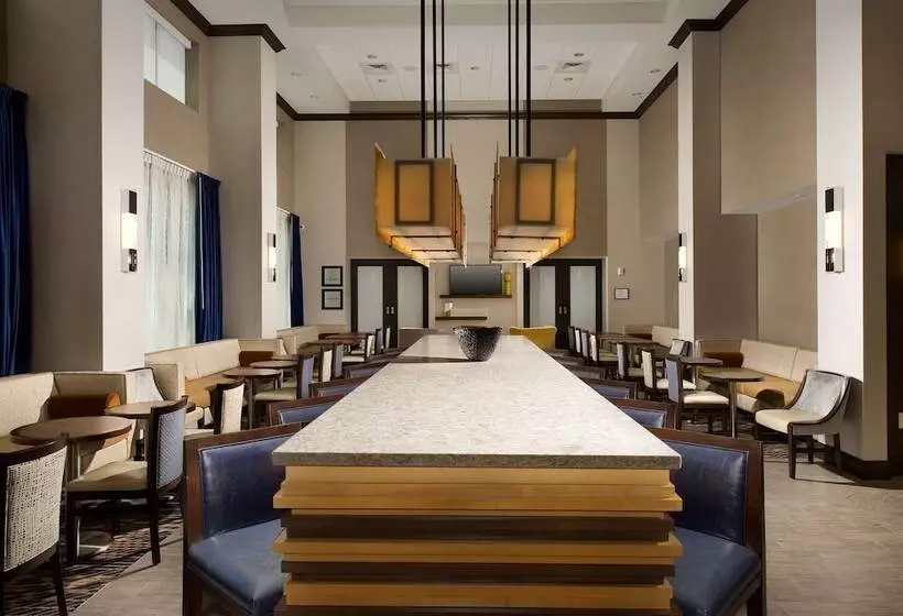 Hotelli Hampton Inn & Suites Falls Church