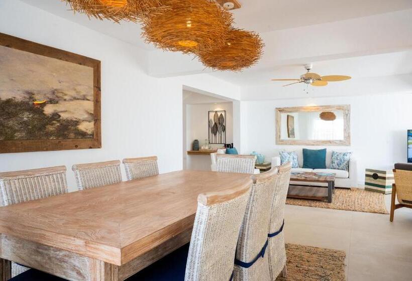 Отель Seapoint Boutique