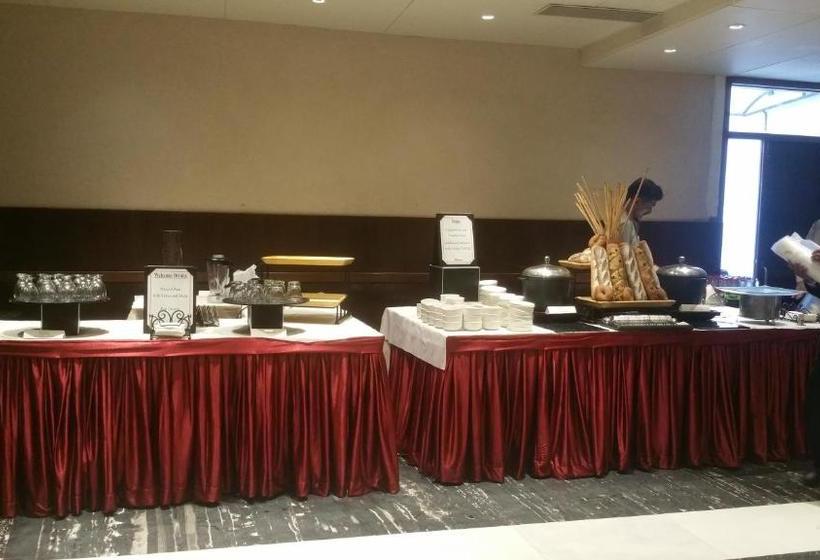 בית מלון כפרי The President A Boutique