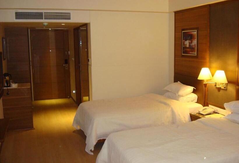 בית מלון כפרי The President A Boutique