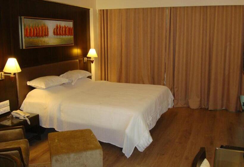 בית מלון כפרי The President A Boutique