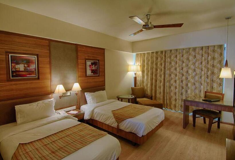 בית מלון כפרי The President A Boutique