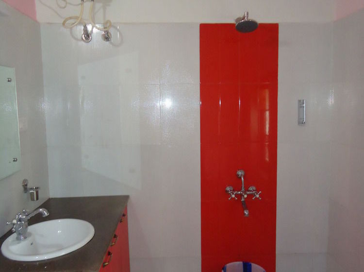 בית מלון כפרי Itsy By Treebo  Rosefield Heritage