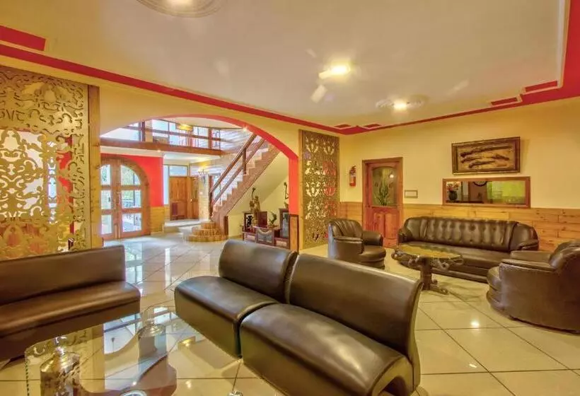 ホテル Woodstock Inn Manali