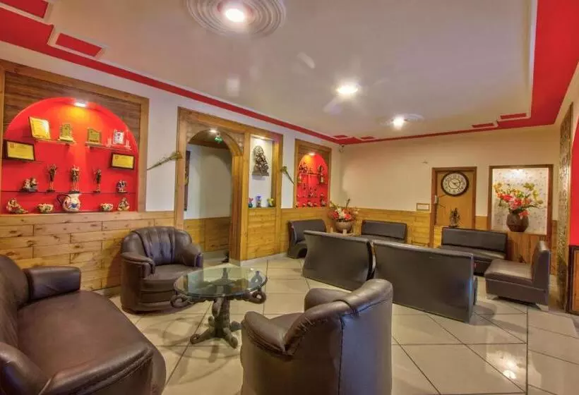 ホテル Woodstock Inn Manali