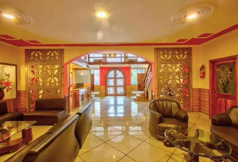 ホテル Woodstock Inn Manali