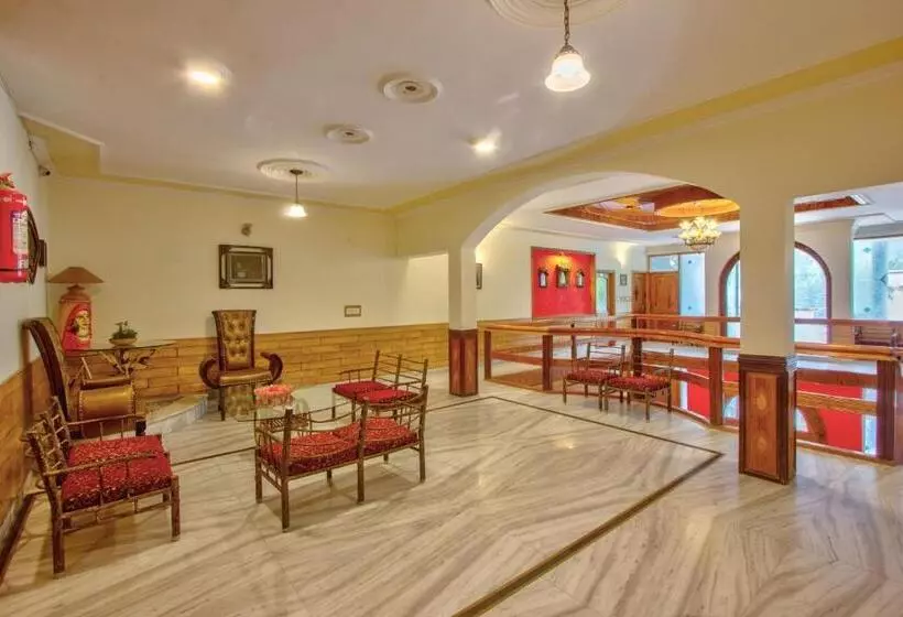 ホテル Woodstock Inn Manali