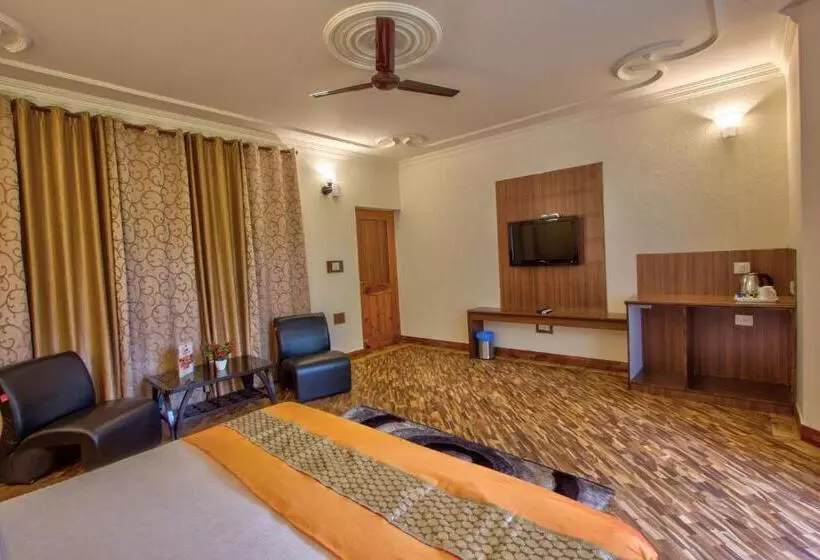 ホテル Woodstock Inn Manali