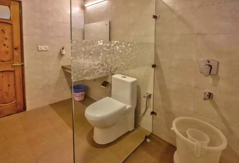 ホテル Woodstock Inn Manali