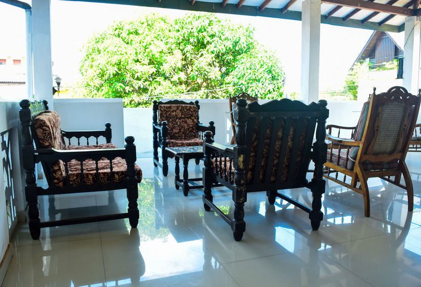 בית מלון כפרי Zen Rooms Kattuwa Road Negombo