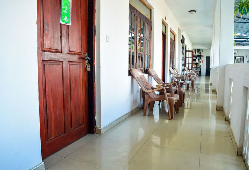 בית מלון כפרי Zen Rooms Kattuwa Road Negombo