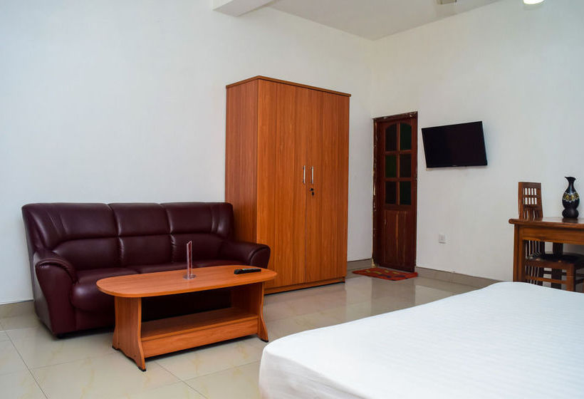בית מלון כפרי Zen Rooms Kattuwa Road Negombo